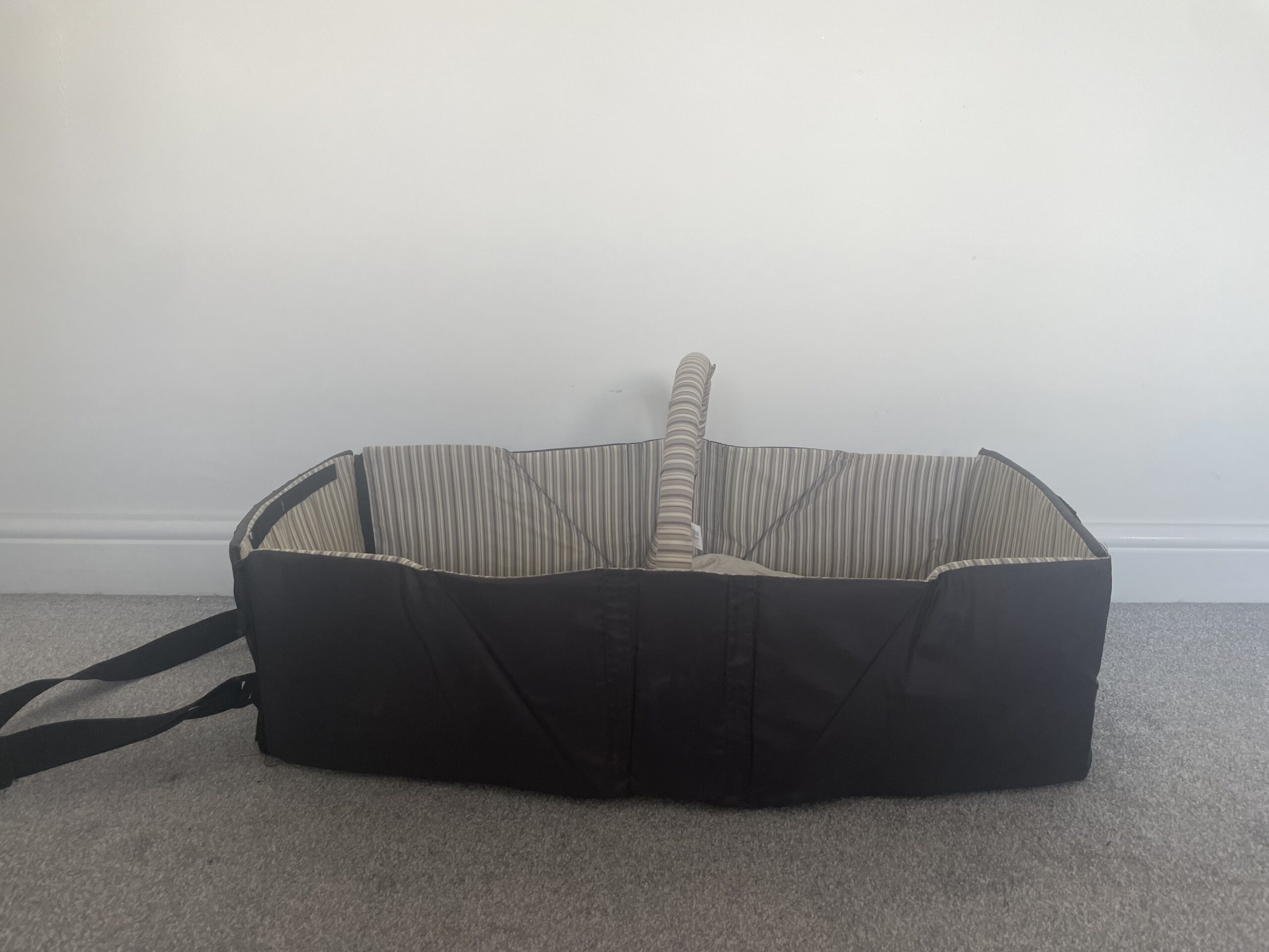 Infantino Travel Baby Bed - Image 2